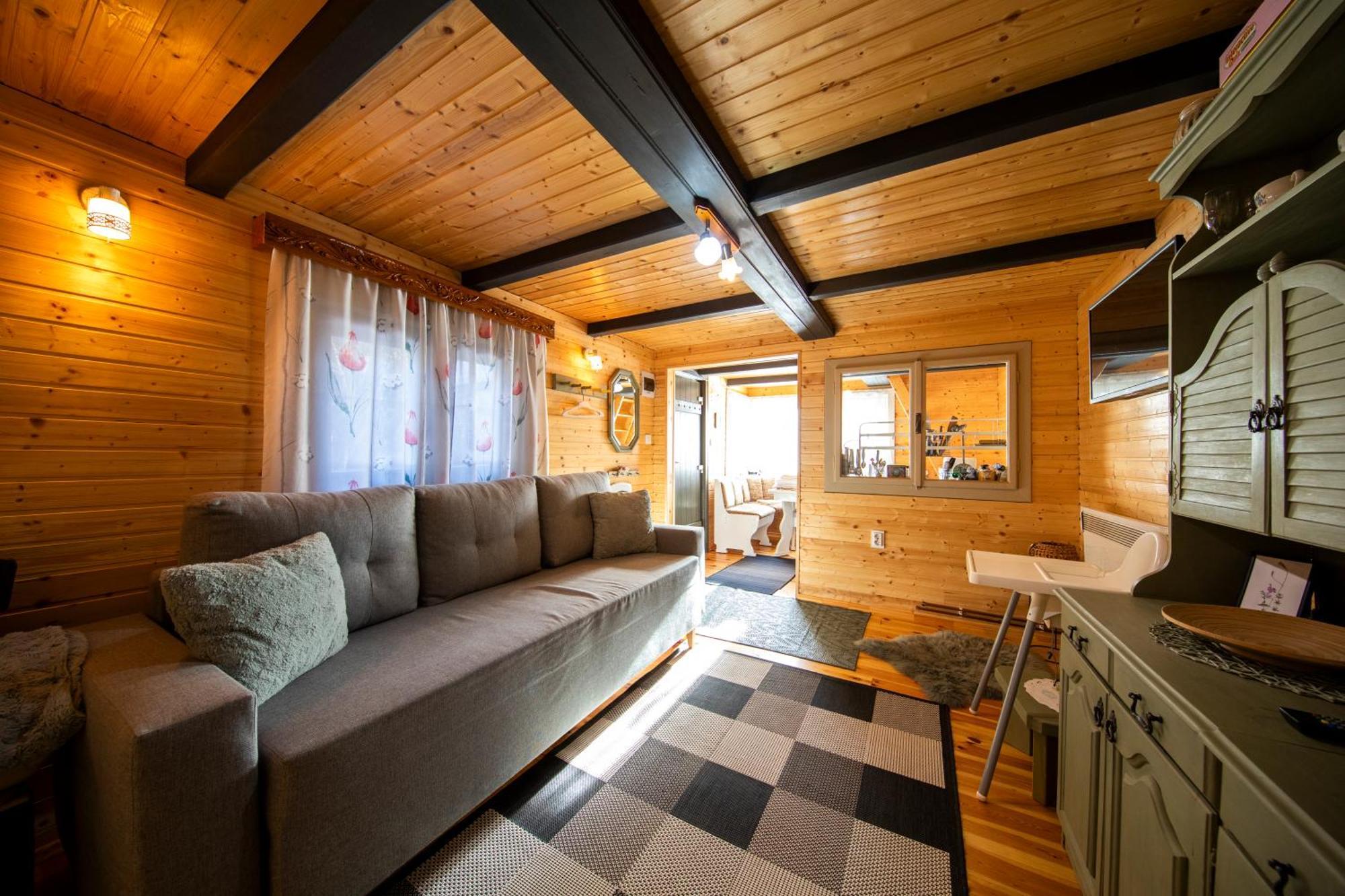 Cabana Adrienne Izvoru Mureşului Buitenkant foto